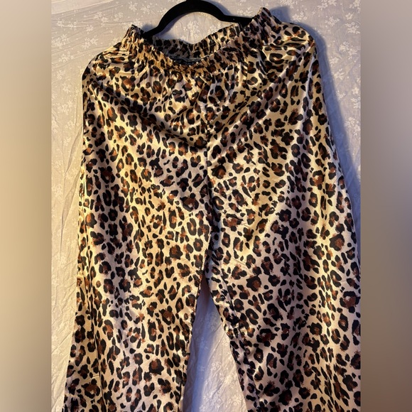 Leopard Print Two-Piece Set - Picture 7 of 10